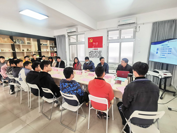 艺路青春，携笔从戎——伦理片
召开退伍大学生座谈会 暨2021年征兵动员大会