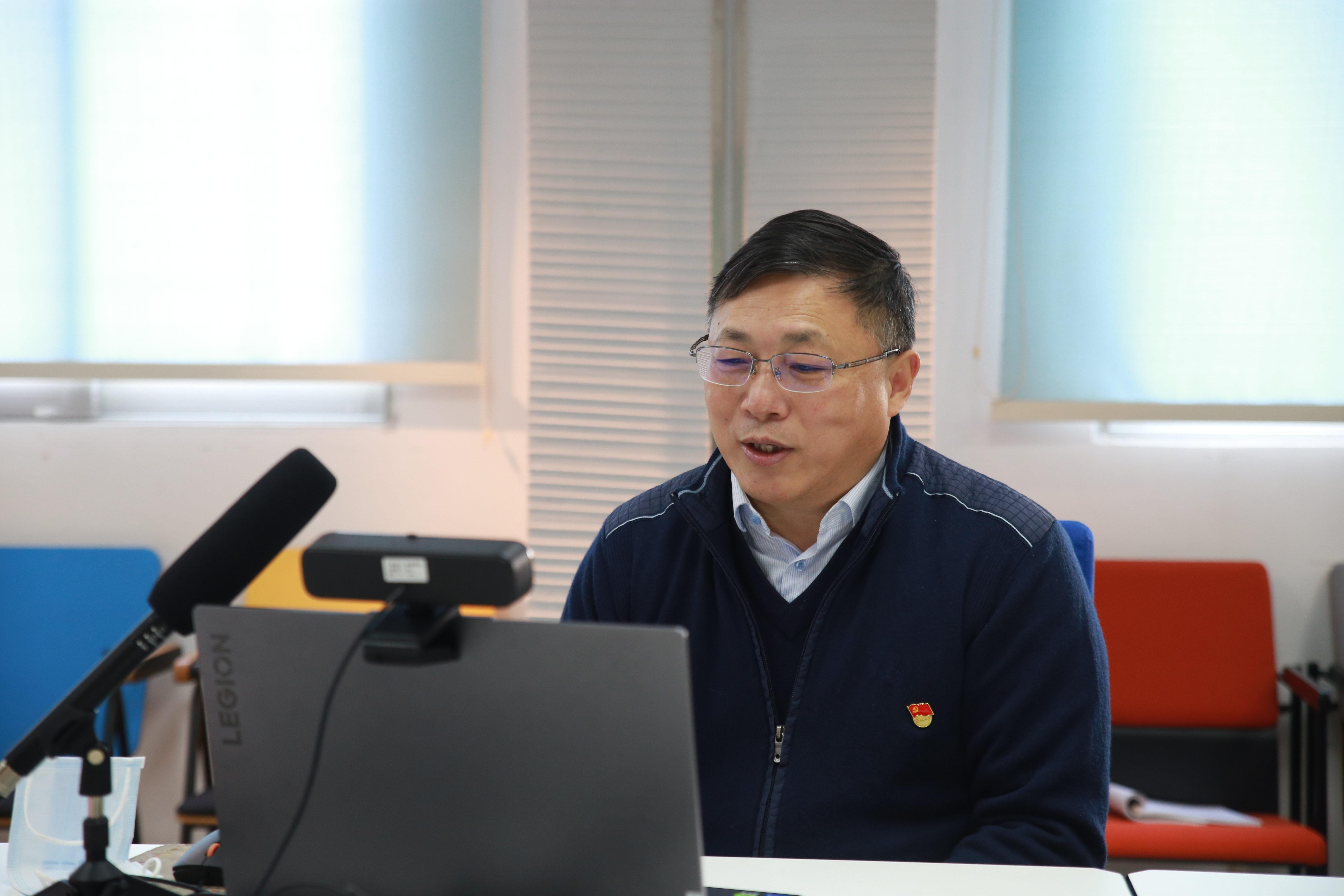 【“红设”大讲堂】校领导为伦理片
师生党员做党的二十大精神专题辅导报告会
