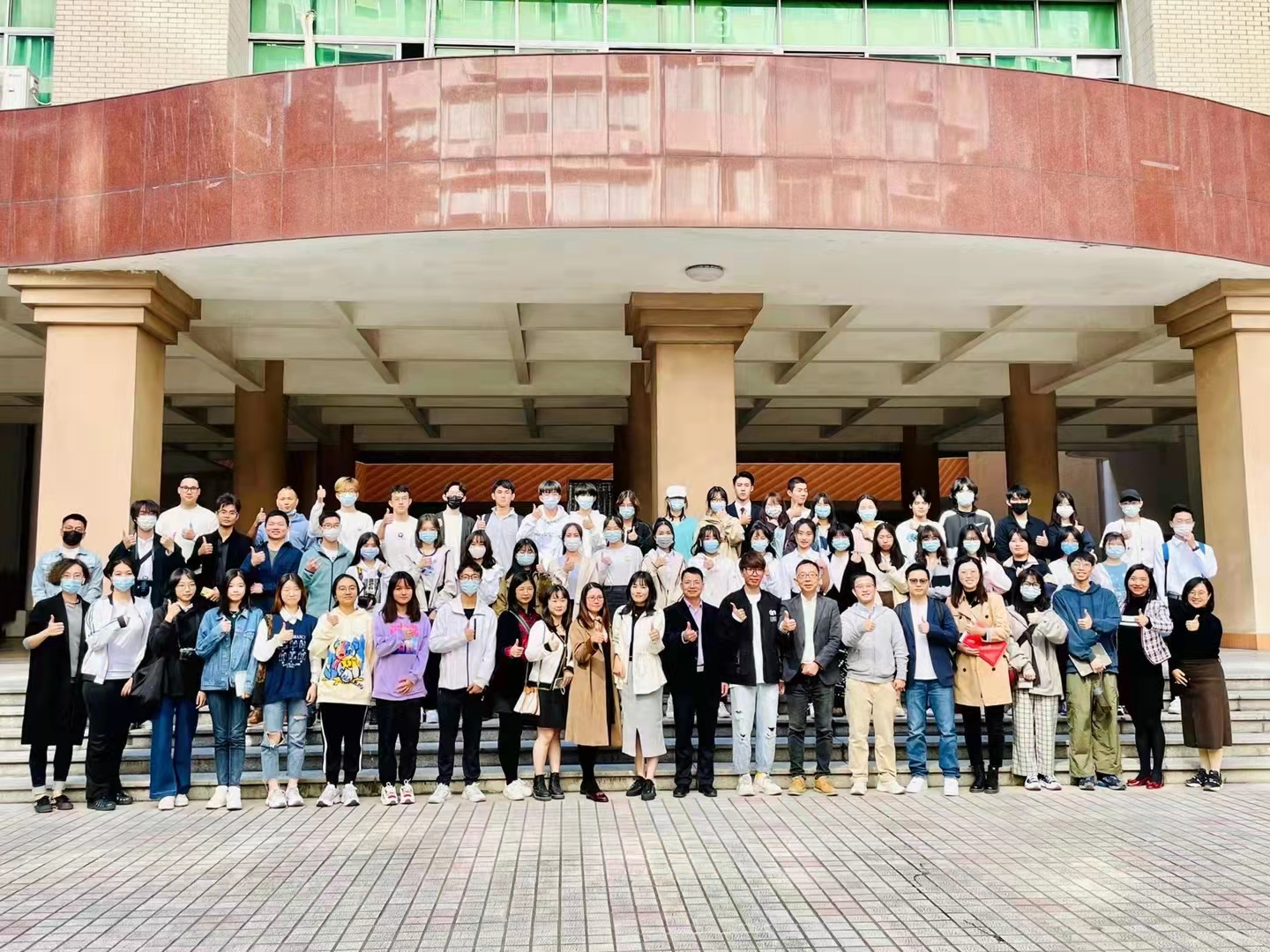 伦理片
举办校友返校日暨inDare创新鼓励奖学金捐赠活动