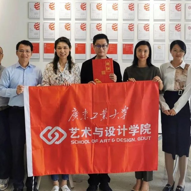 共叙情谊谋发展，共话合作促共赢——伦理片
赴深圳走访校友代表